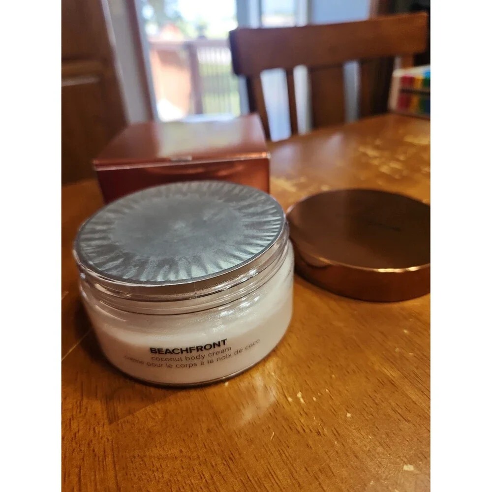 Younique Beachfront Coconut Body Cream 200ml NIB unopened